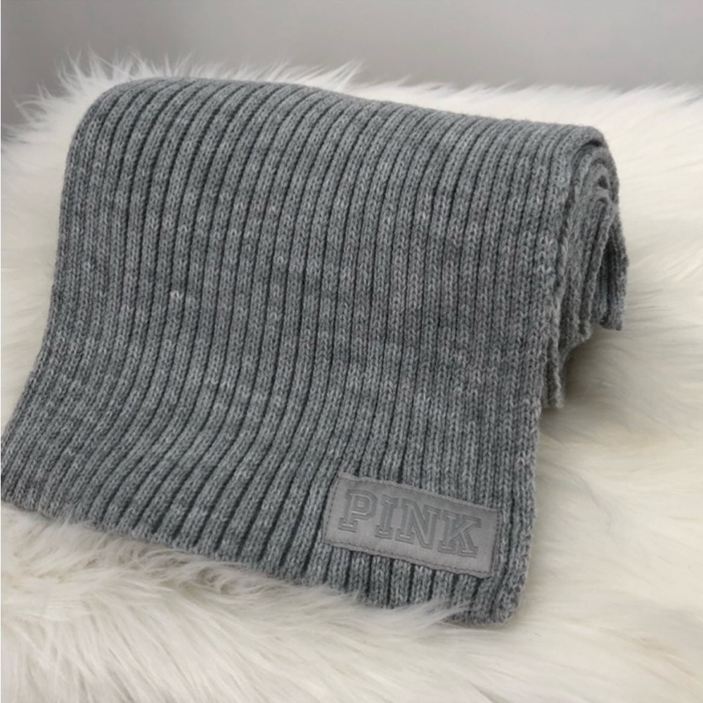 Pink Victoria’s Secret Ribbed Grey Scarf
